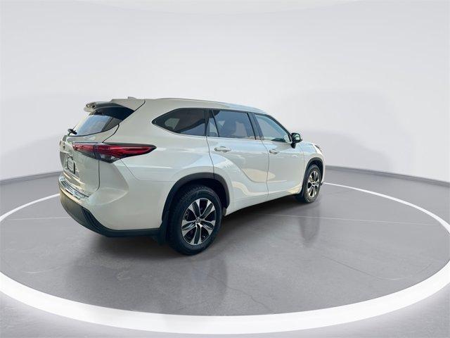 used 2020 Toyota Highlander car, priced at $32,856