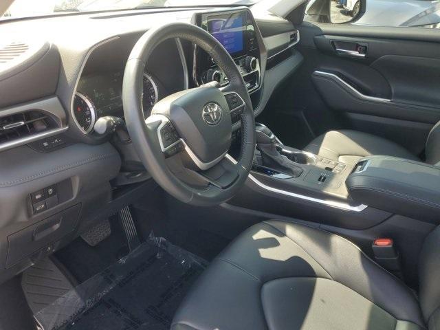 used 2023 Toyota Highlander car, priced at $37,962