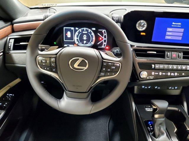 new 2025 Lexus ES 300h car, priced at $51,194