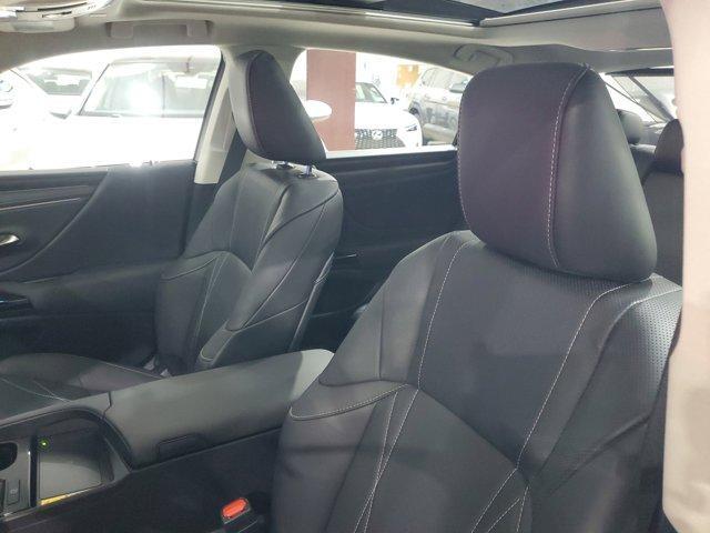 used 2025 Lexus ES 350 car, priced at $49,852