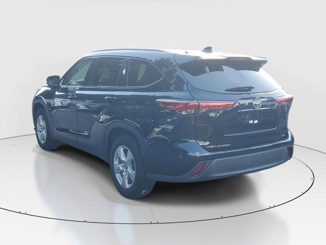 used 2022 Toyota Highlander car, priced at $31,197