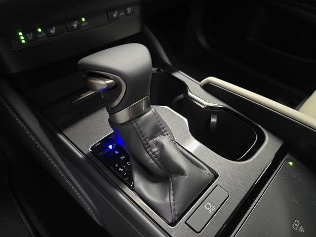 new 2025 Lexus ES 350 car, priced at $47,194