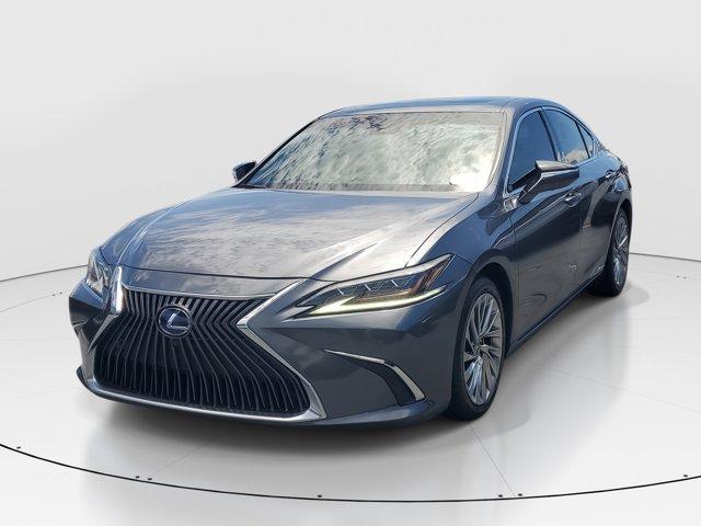 used 2020 Lexus ES 300h car, priced at $31,418