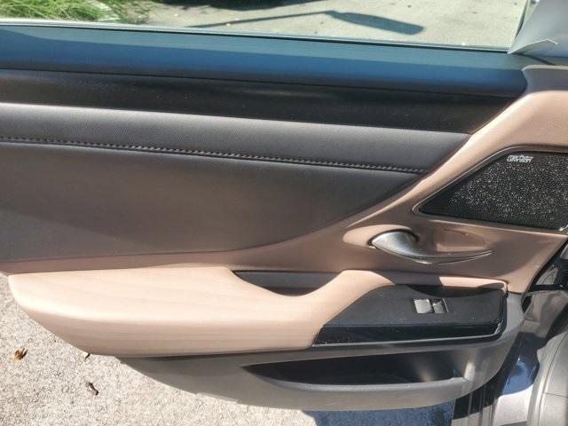 used 2022 Lexus ES 300h car, priced at $33,874