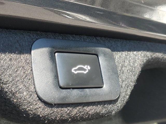 used 2022 Lexus ES 300h car, priced at $33,874