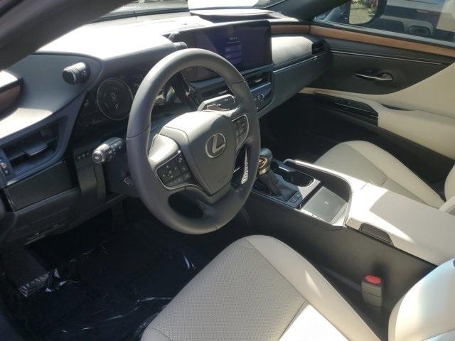 used 2023 Lexus ES 300h car, priced at $40,860
