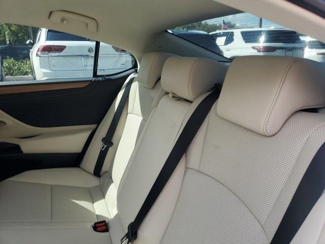 used 2023 Lexus ES 300h car, priced at $40,860