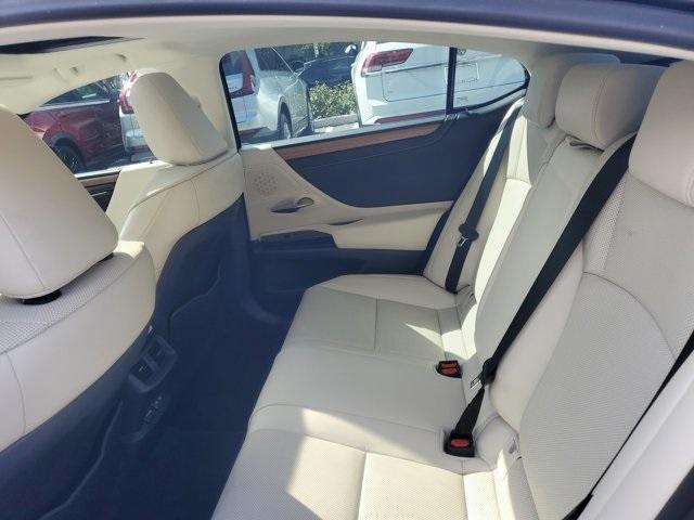 used 2023 Lexus ES 300h car, priced at $40,860