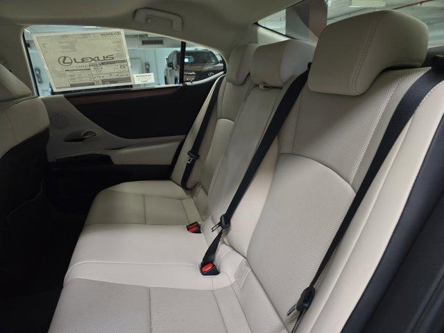 new 2025 Lexus ES 350 car, priced at $47,078