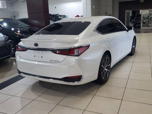 used 2025 Lexus ES 300h car, priced at $45,635