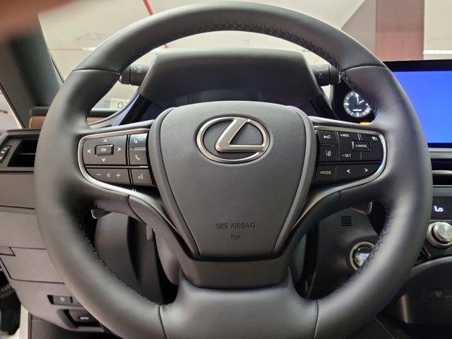 new 2025 Lexus ES 350 car, priced at $49,076