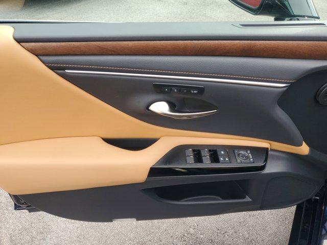 used 2024 Lexus ES 350 car, priced at $38,160