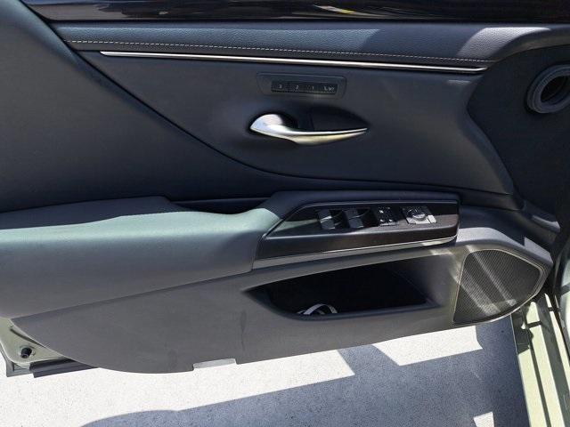 used 2019 Lexus ES 350 car, priced at $32,514