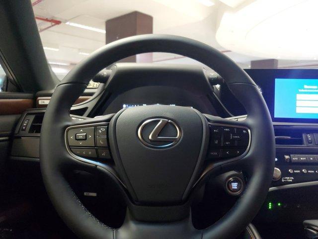 new 2025 Lexus ES 350 car, priced at $47,078