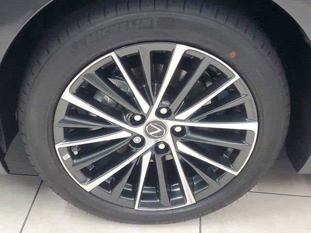 new 2025 Lexus ES 350 car, priced at $47,078