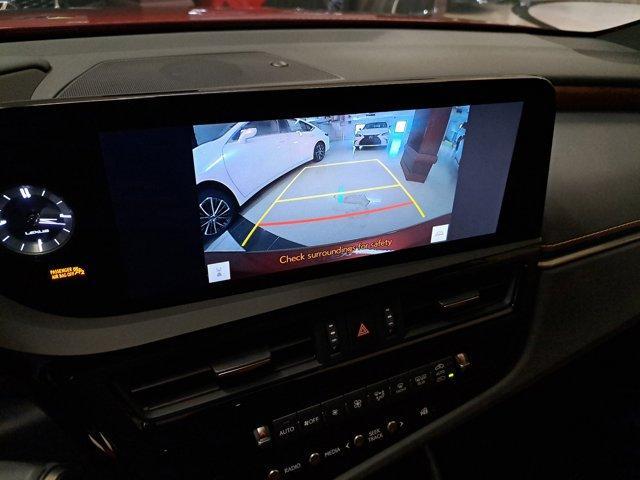 new 2025 Lexus ES 300h car, priced at $51,414