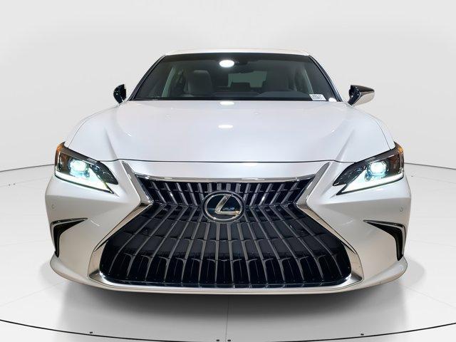 new 2025 Lexus ES 300h car, priced at $51,414