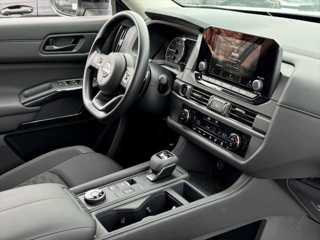 new 2025 Nissan Pathfinder car, priced at $38,735