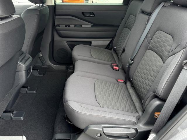 new 2025 Nissan Pathfinder car, priced at $38,735
