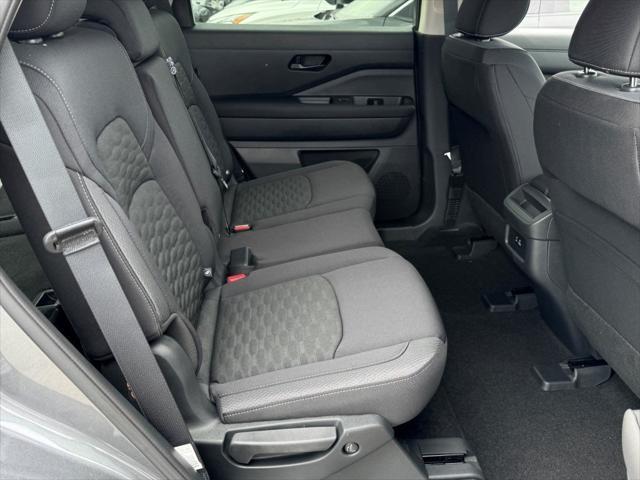 new 2025 Nissan Pathfinder car, priced at $38,735