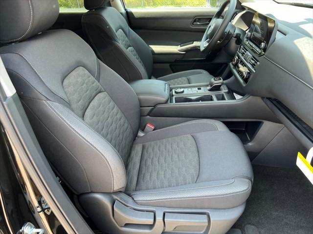 new 2025 Nissan Pathfinder car, priced at $33,484