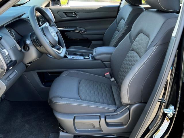 new 2025 Nissan Pathfinder car, priced at $36,979