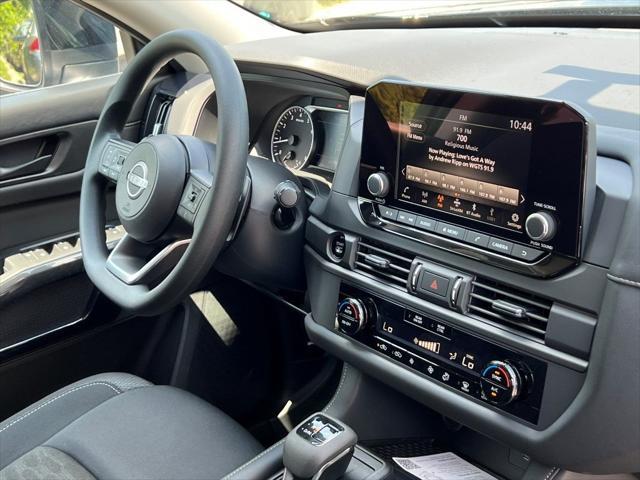 new 2025 Nissan Pathfinder car, priced at $33,484