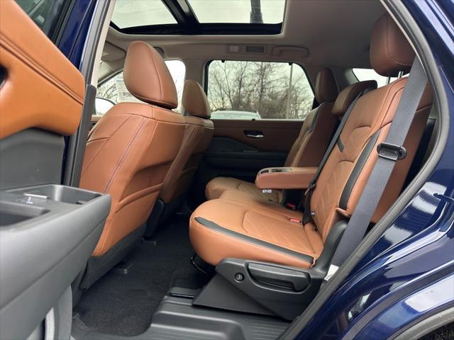 new 2025 Nissan Pathfinder car, priced at $51,345
