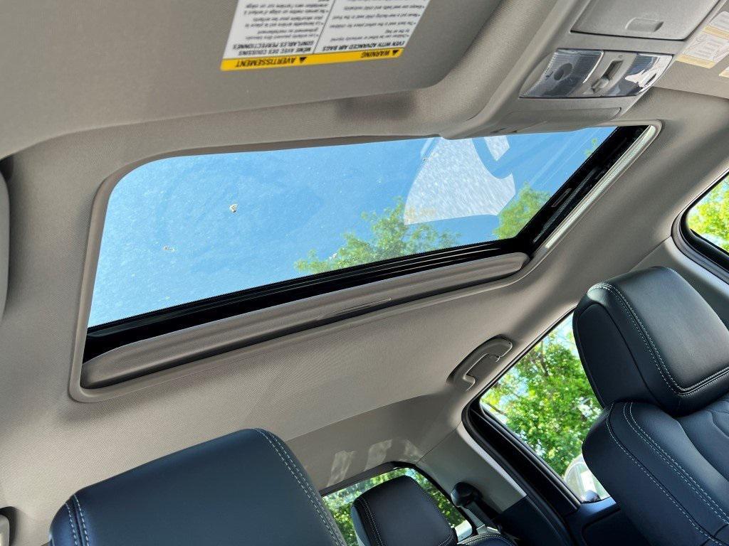 new 2025 Nissan Frontier car, priced at $45,122