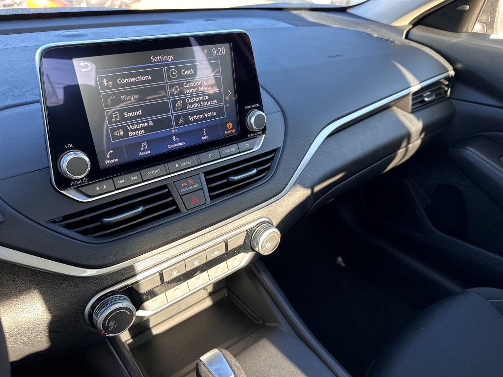 new 2025 Nissan Altima car, priced at $24,985