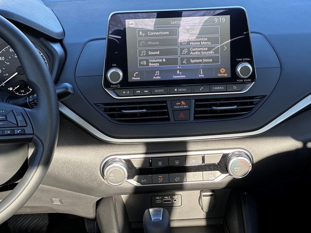 new 2025 Nissan Altima car, priced at $24,985