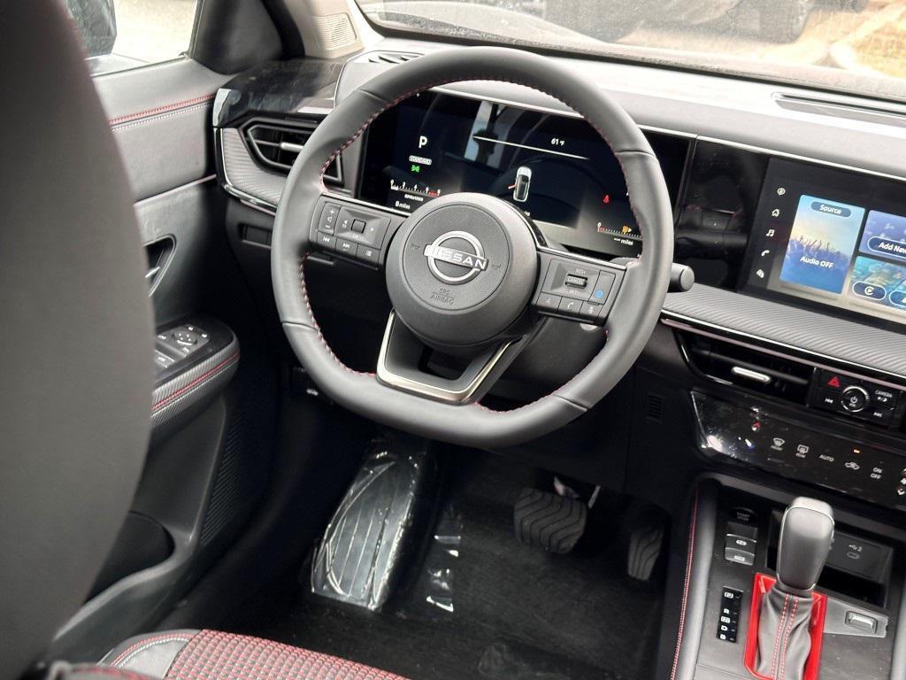 new 2025 Nissan Kicks car, priced at $26,985