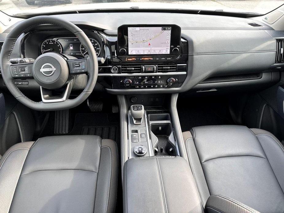new 2024 Nissan Pathfinder car, priced at $45,308