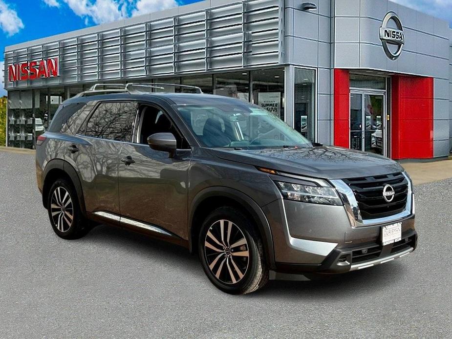 new 2024 Nissan Pathfinder car, priced at $50,691