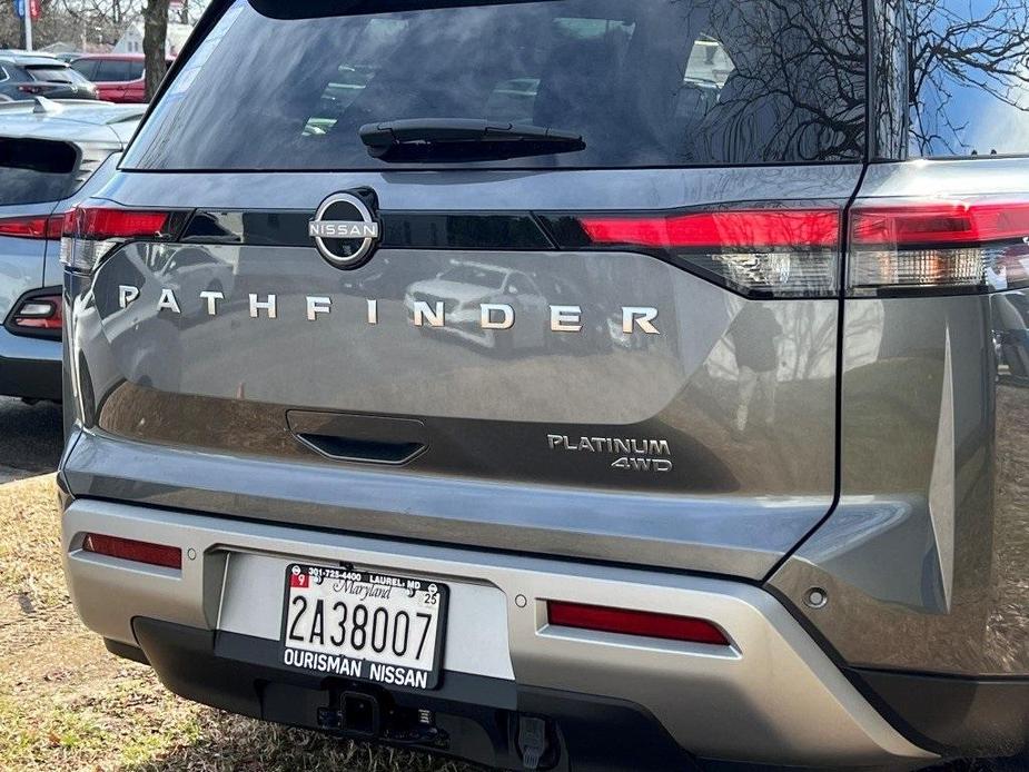 new 2024 Nissan Pathfinder car, priced at $48,191