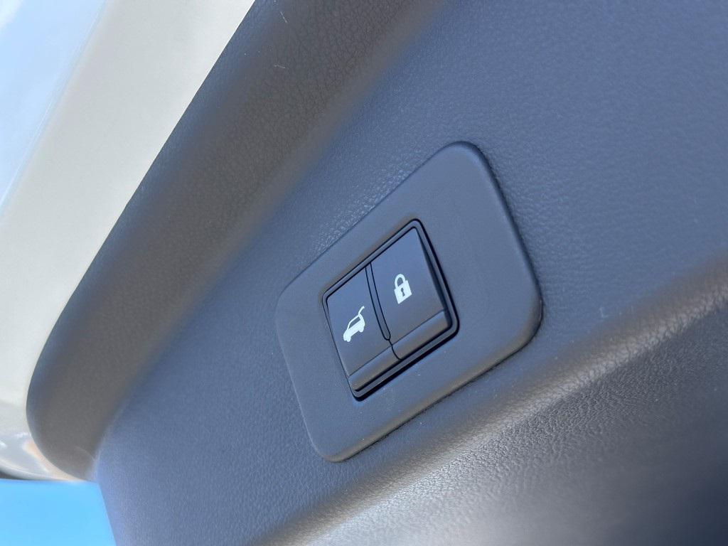 new 2025 Nissan Murano car, priced at $37,985