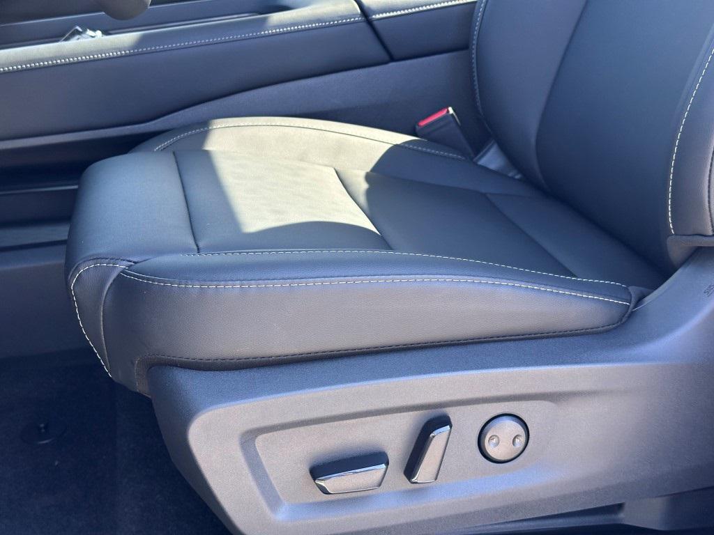 new 2025 Nissan Murano car, priced at $37,985