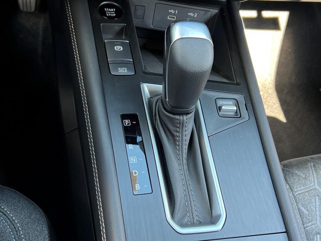 new 2025 Nissan Kicks car, priced at $27,180
