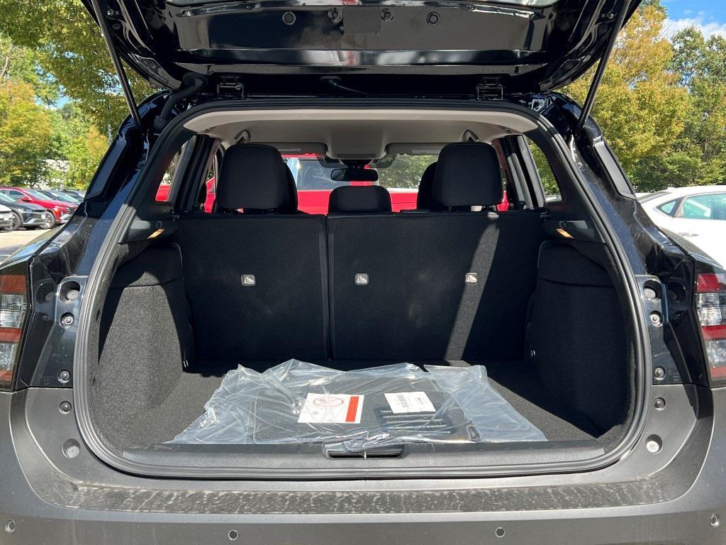 new 2025 Nissan Kicks car, priced at $27,180