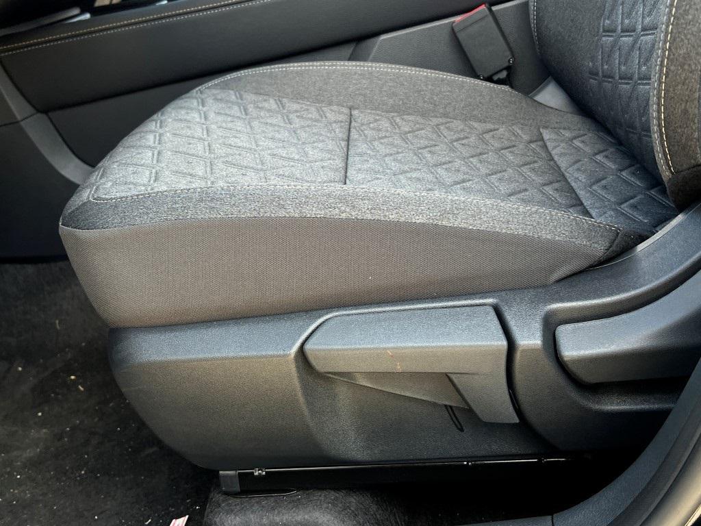 new 2025 Nissan Kicks car, priced at $27,180