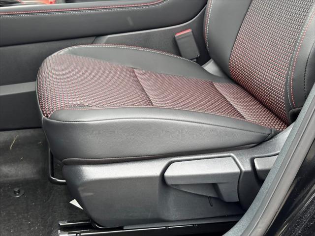 new 2025 Nissan Kicks car, priced at $29,555