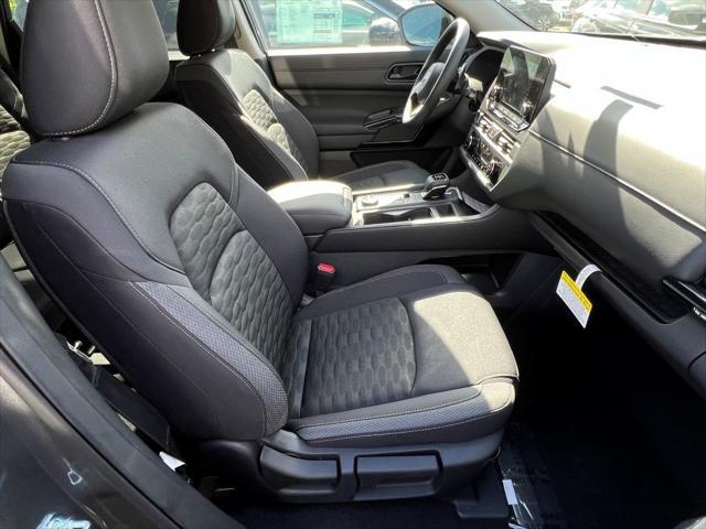 new 2025 Nissan Pathfinder car, priced at $36,979