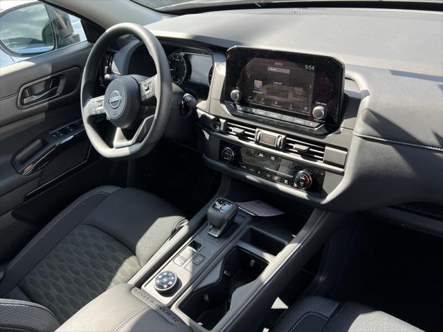 new 2025 Nissan Pathfinder car, priced at $36,979