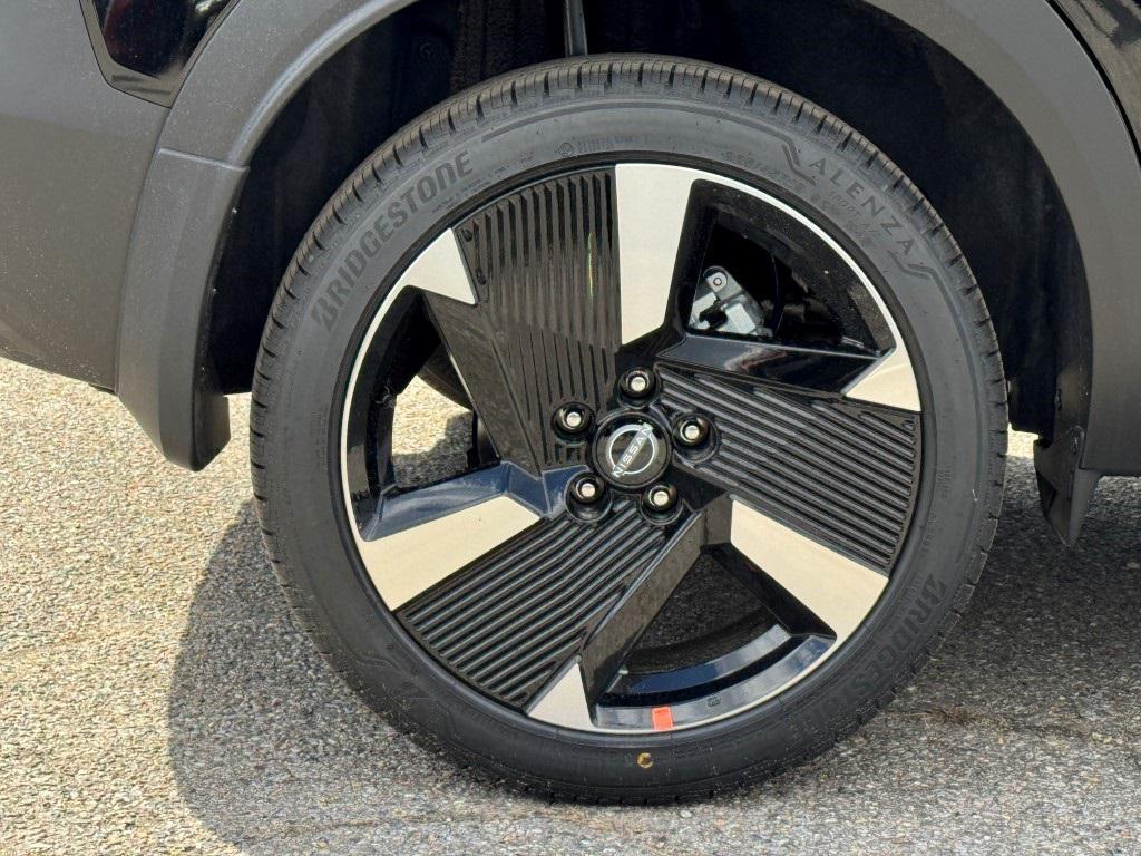 new 2025 Nissan Kicks car, priced at $25,485