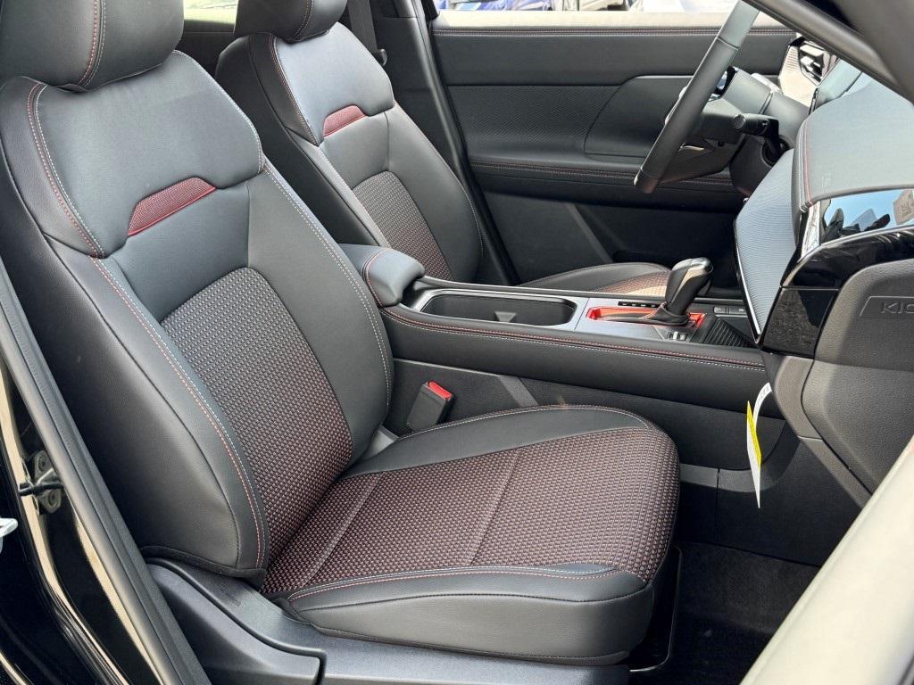 new 2025 Nissan Kicks car, priced at $25,485