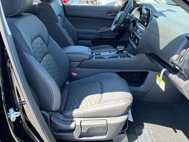 new 2025 Nissan Pathfinder car, priced at $36,979