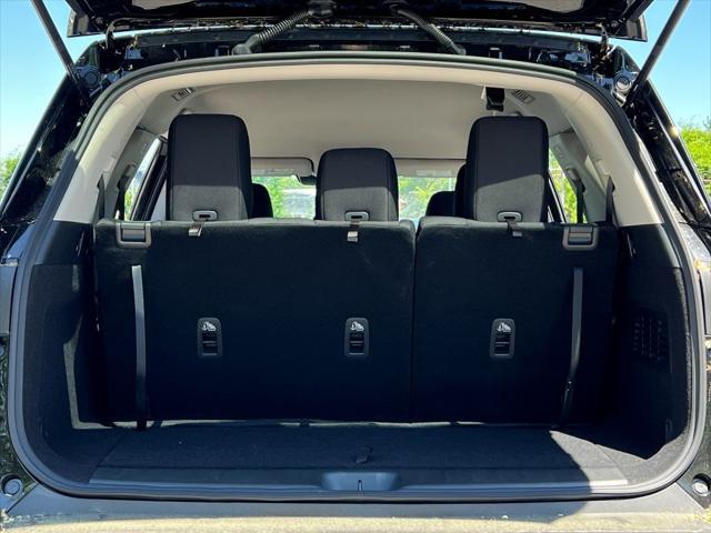 new 2025 Nissan Pathfinder car, priced at $36,979