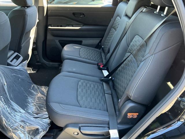 new 2025 Nissan Pathfinder car, priced at $36,979