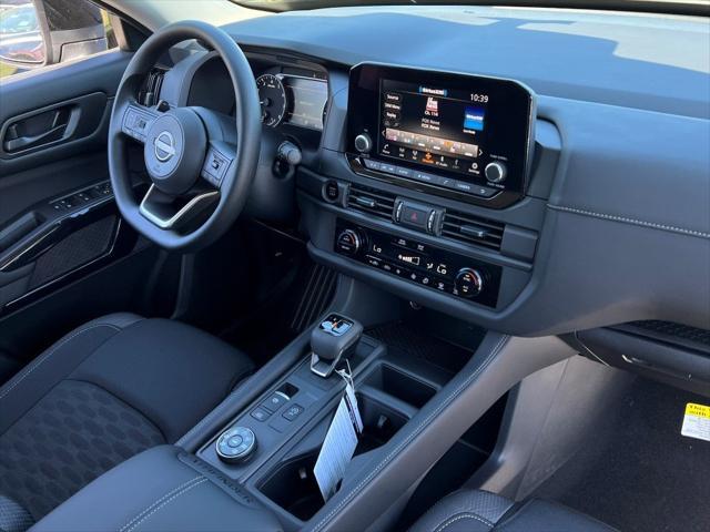 new 2025 Nissan Pathfinder car, priced at $36,979