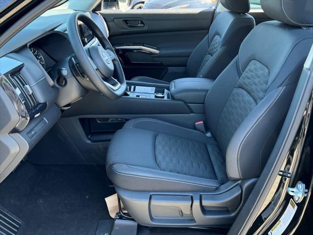 new 2025 Nissan Pathfinder car, priced at $36,979